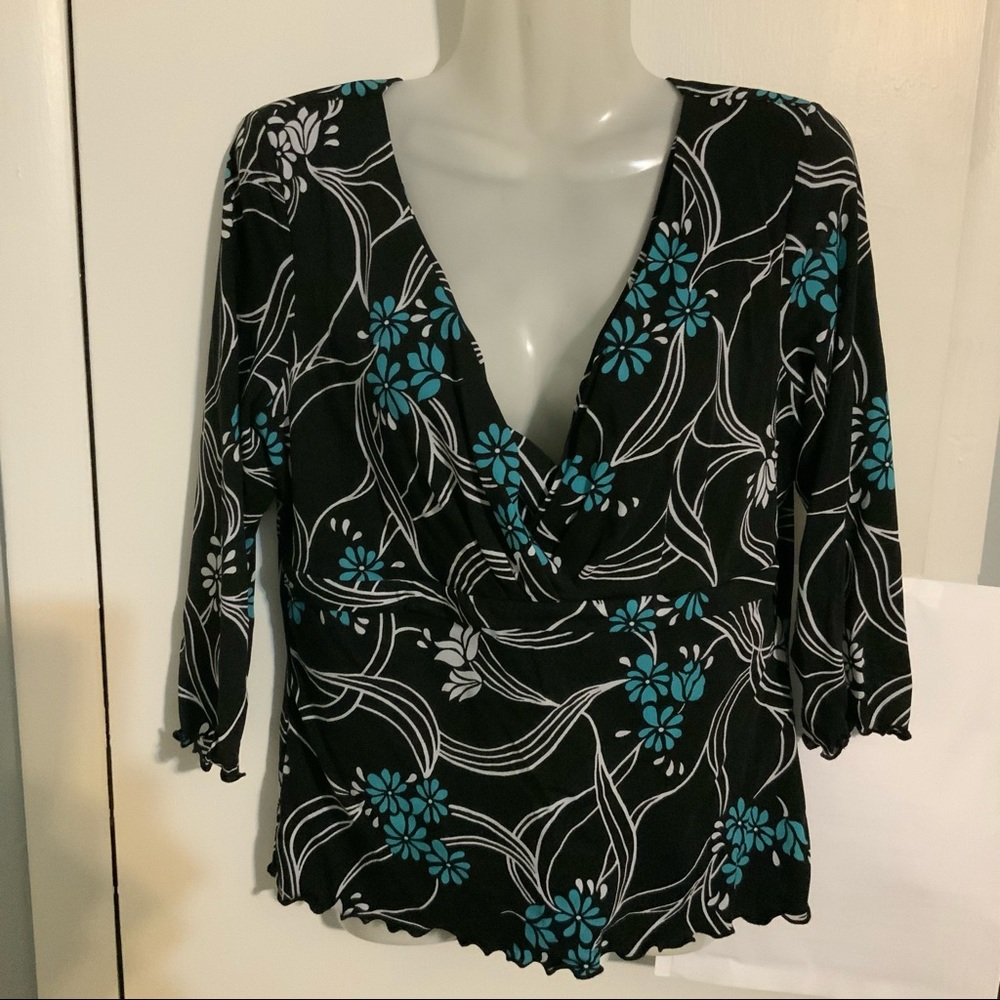 River Flower top by I N C size L NWT